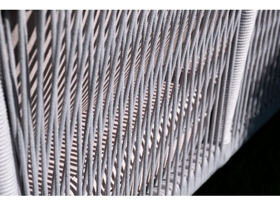 "Канны" диван 2-местный плетеный  из роупа, каркас алюминий  белый, роуп светло-серый кругл, ткань серая