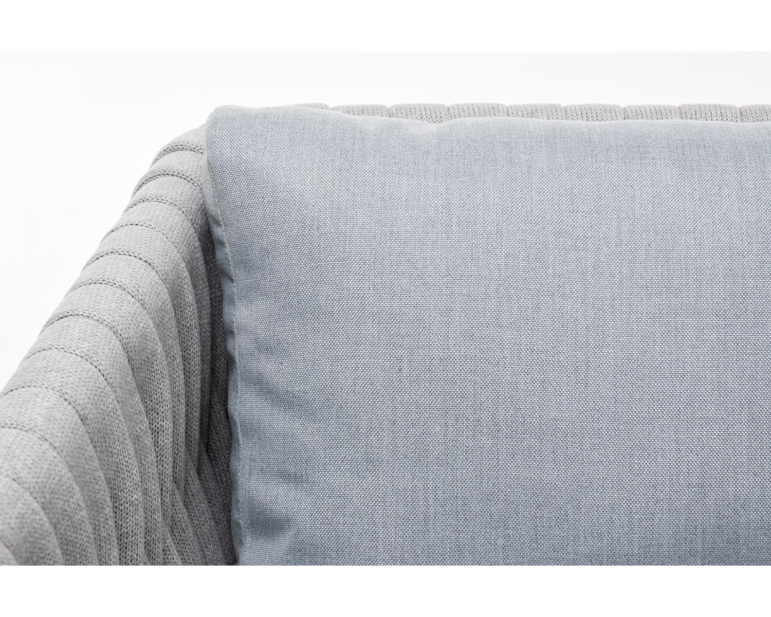 "Монако" кресло плетеное из роупа, каркас алюминий светло-серый (RAL7035) муар, роуп светло-серый 40 мм, ткань светло-серая
