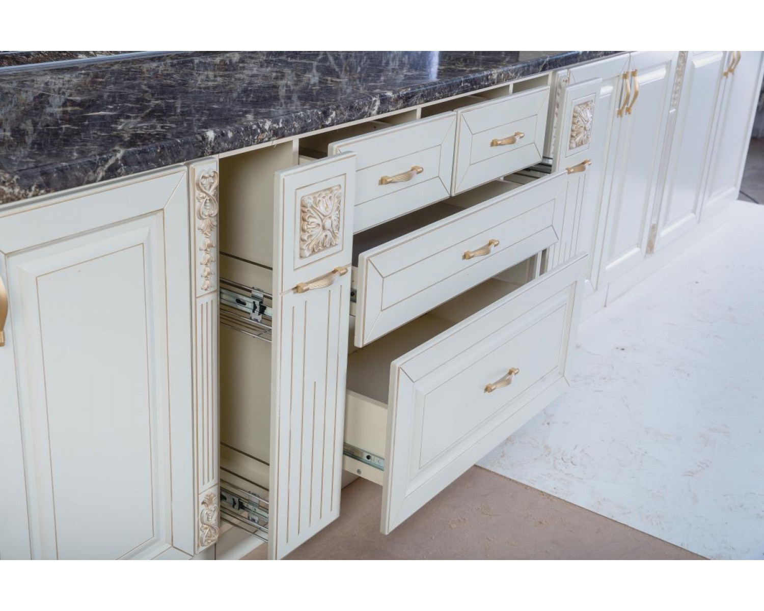 Кухня Лиза 8 (4,2х1,5 м) крем