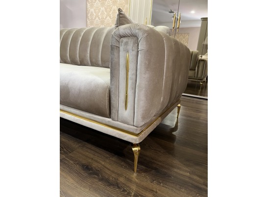 Диван Замира 3х местный бежевый